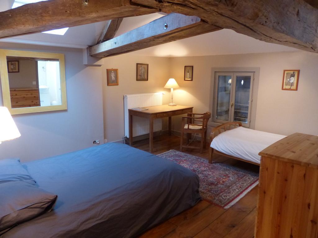 Le Domaine De Panissac Bed & Breakfast Berneuil  Phòng bức ảnh
