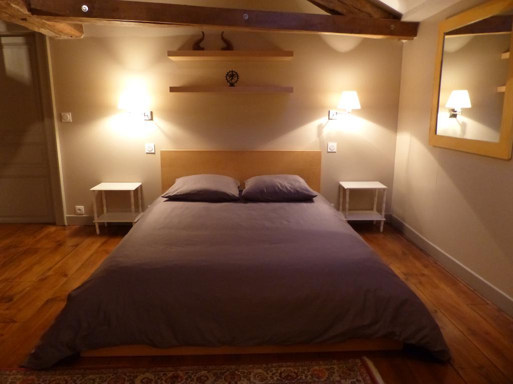 Le Domaine De Panissac Bed & Breakfast Berneuil  Phòng bức ảnh